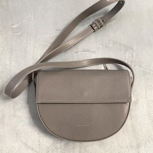 Matt & Nat Grey Crossbody Rith Vintage
Saddle Bag